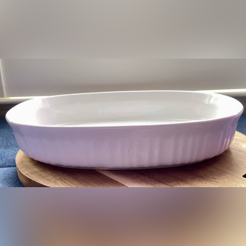 Corningware 1.5 Qt. White Oval Ceramic Baking Dish